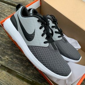 Nike Women’s 2021 Roshe G Golf Shoes